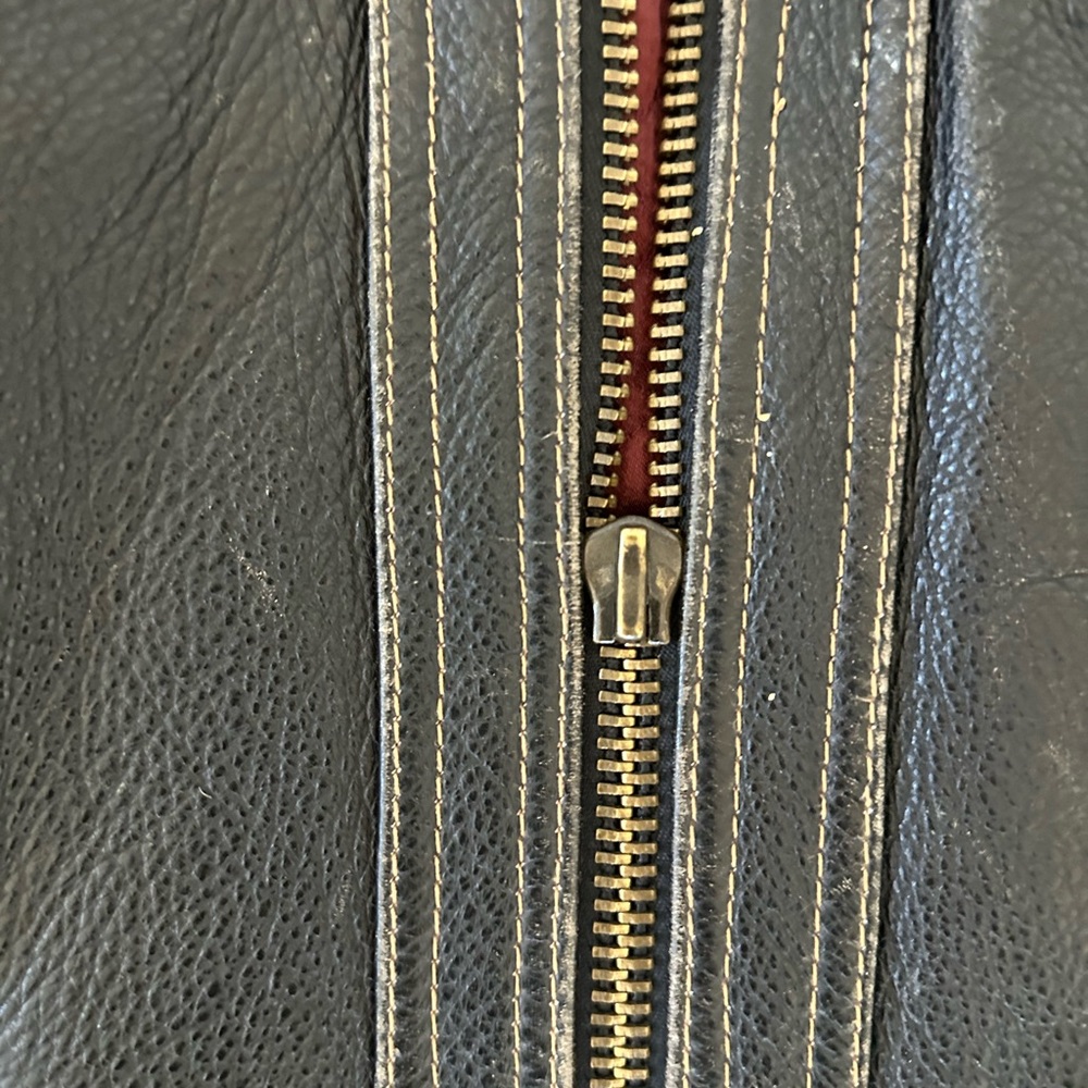 Beautiful preowned genuine leather Marc New York jacket size M. - Picture 5 of 5